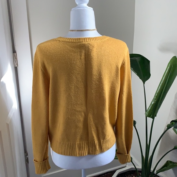 H&M Women’s Sweater - Picture 4 of 5